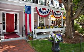 Concord'S Colonial Inn